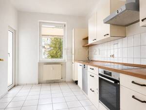 Helle 3-Zimmerwohnung mit Balkon im Dichterviertel - für junge Familien oder WG-geeignet