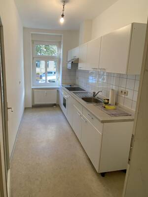 Schöne 2-Zimmer-Wohnung mit Einbauküche und Bad mit Fenster am Mariannenpark ! – 4347 Leipzig – Vorschaubild 4
