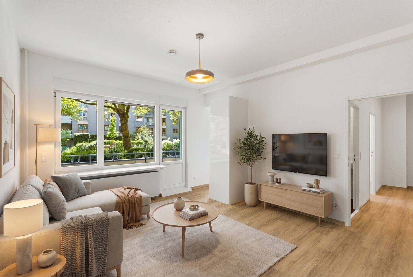 ** **Top-Investment, Erstbezug nach Sanierung ** – Berlin – Bild 1 von 9