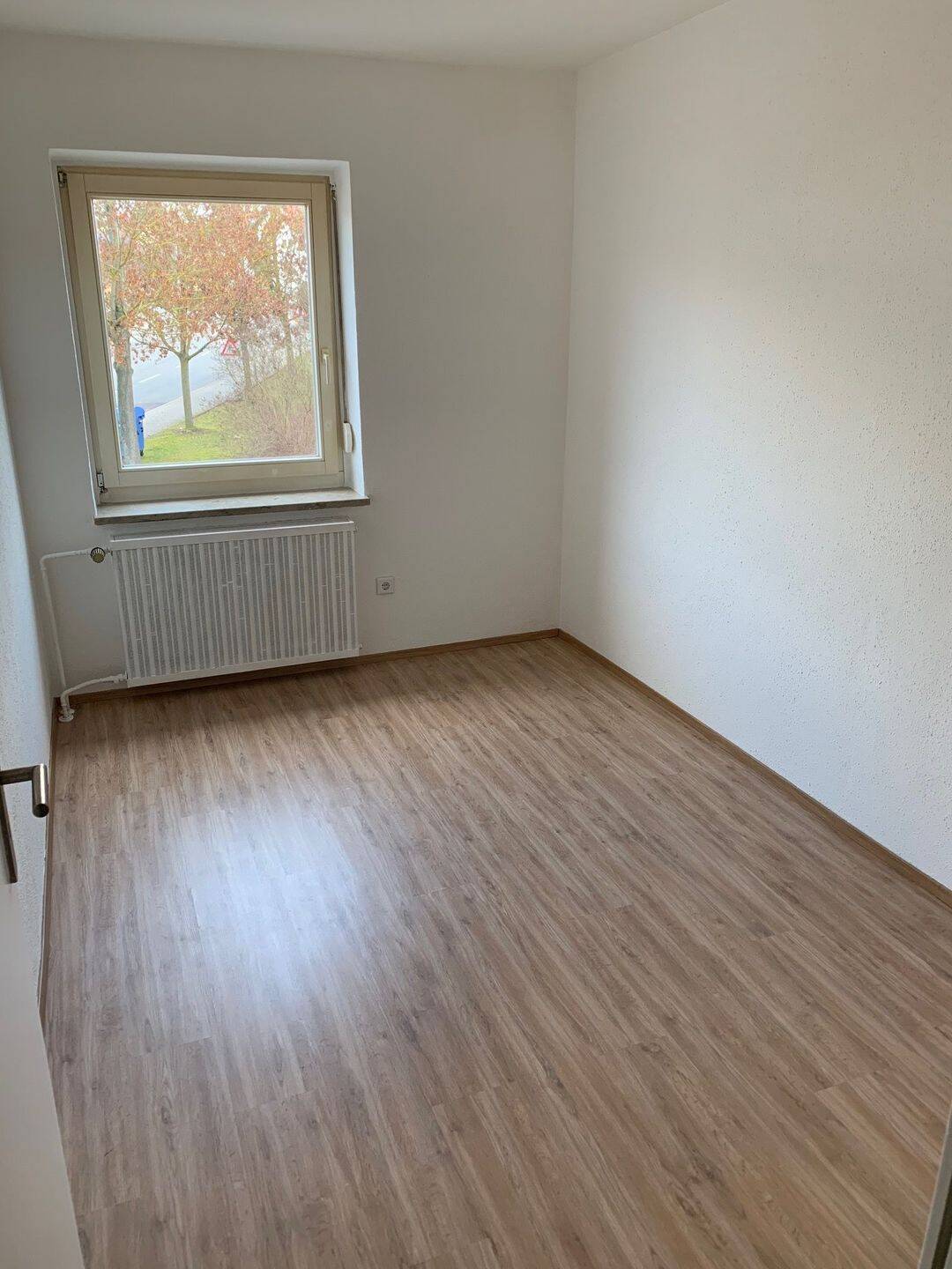 Ingolstadt-Nord, kleine 2-Zi.-Wohnung, mit Einbauküche, ohne Balkon – Ingolstadt – Vorschaubild 2