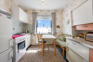 Schönebeck: Freistehendes Einfamilienhaus mit Einliegerwohnung, Nebengebäude, Garage und Garten – 28757 Bremen – Vorschaubild 9