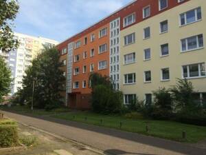 3-Zimmer-Wohnung in Rostock-Lütten Klein – Usedomer Str. 35, 18107 Rostock – Vorschaubild 1