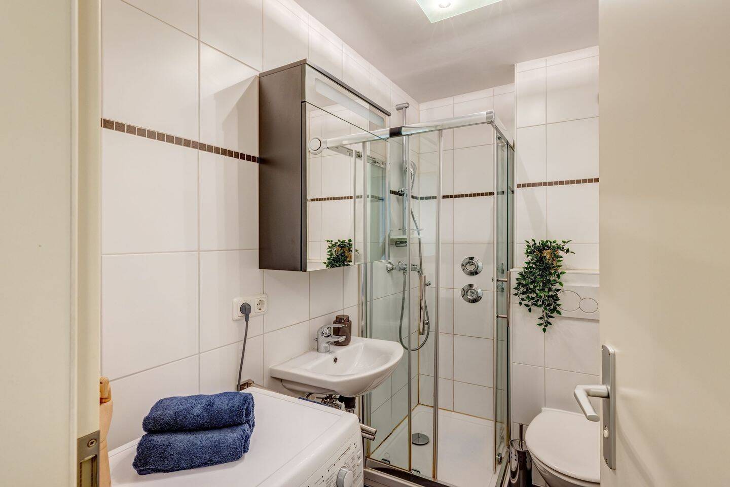 Ramersdorf: 1-Zimmer Apartment zum ruhigen begrünten Innenhof - frei – München – Vorschaubild 7