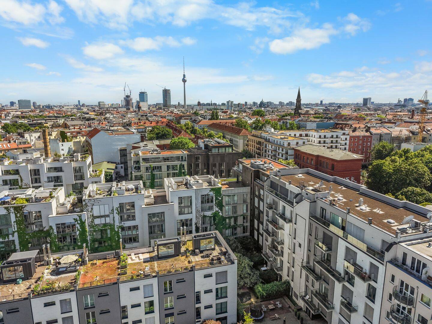 3-Zimmer-Wohnung mit Concierge-Service, zwei Bädern und Balkon zum ruhigen Innenhof – Berlin – Vorschaubild 9