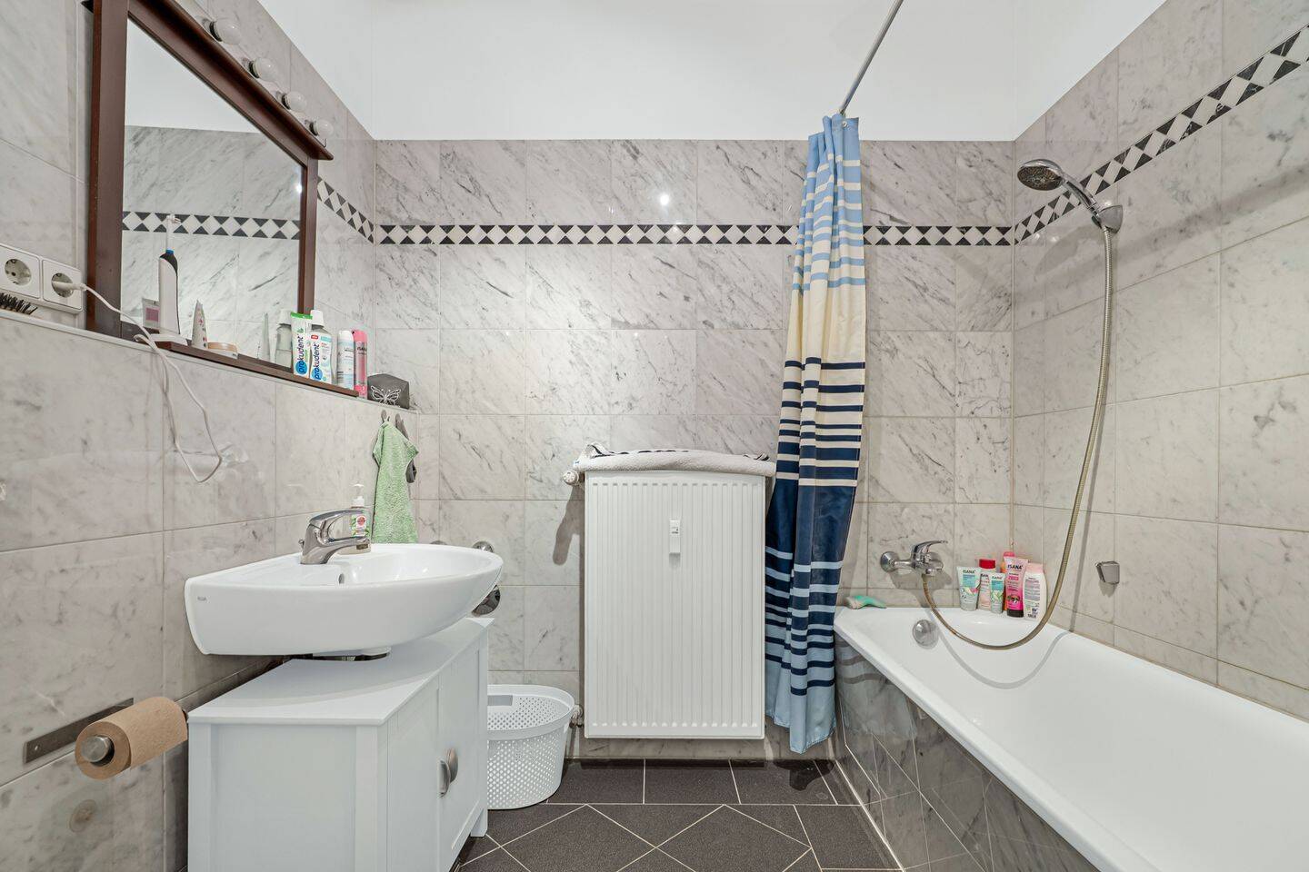 Klassischer Altbau trifft Kapitalanlage - 2-Zimmer-Wohnung mit Potenzial – Berlin – Vorschaubild 9