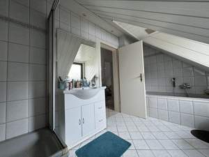 Vermietete 3-Zimmer-Dachgeschosswohnung in ruhiger Lage von Essen-Schonnebeck – 45309 Essen – Vorschaubild 5