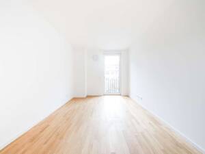 Exklusives Erstbezugs-Wohnambiente: Großzügige 5-Zimmer-Wohnung mit Balkon – 1067 Dresden – Vorschaubild 5