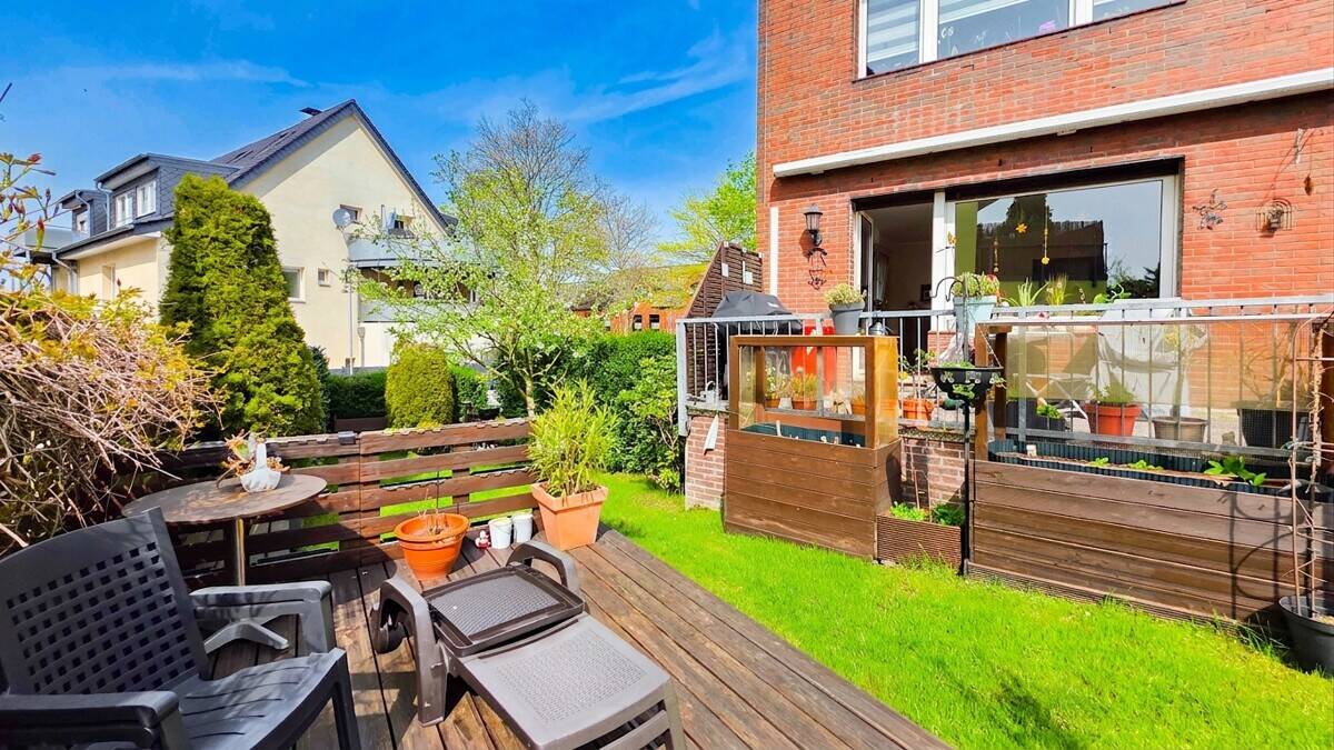 RESERVIERT!!! Vollvermietetes Zweifamilienhaus mit Doppelgarage - Ideale Kapitalanlage