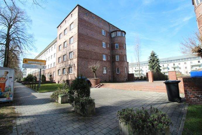 kleine 2-Raum-Wohnung mit Einbauküche, uninah – Chemnitz – Vorschaubild 3