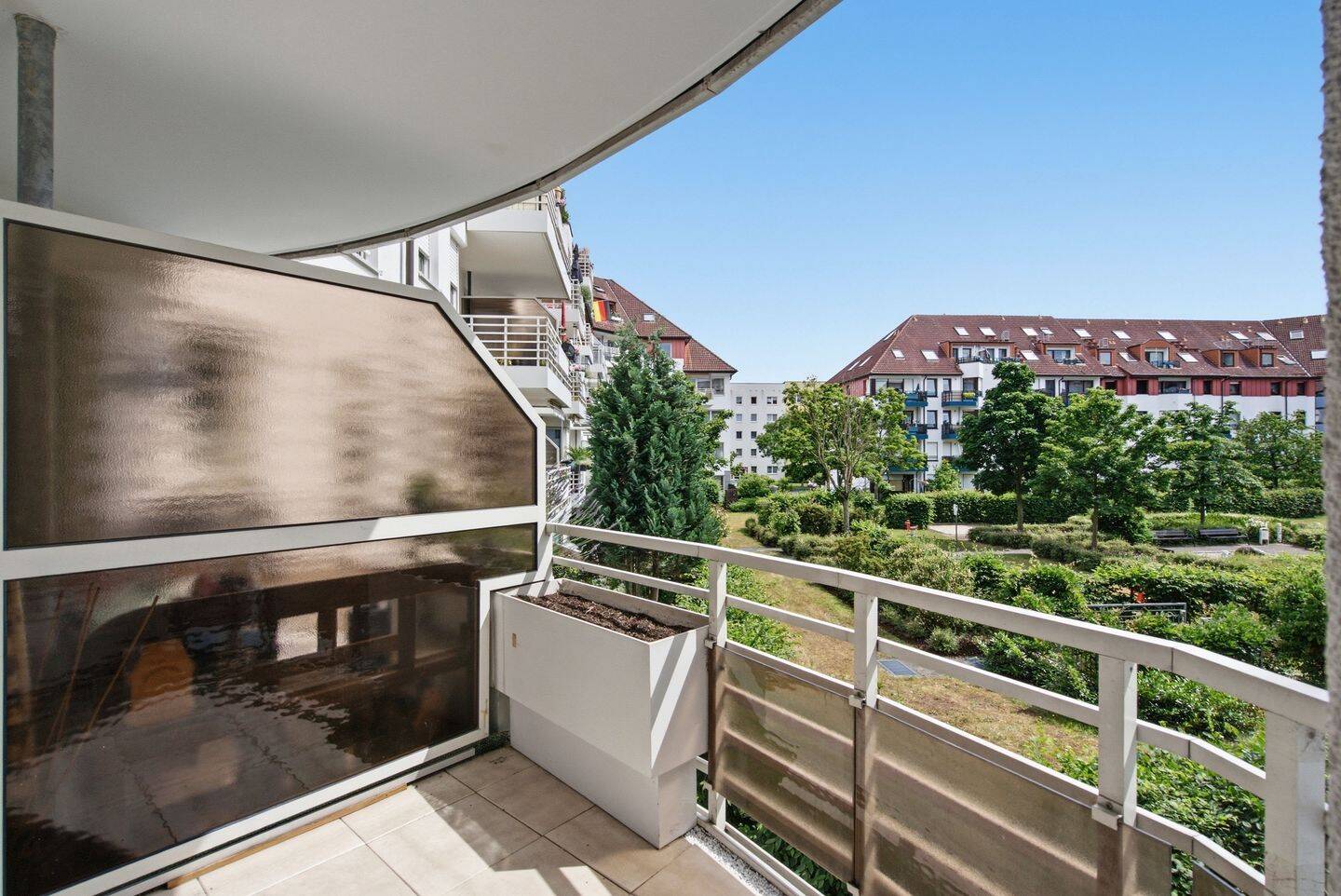 Neu am Markt: Helle 3-Zimmer-Wohnung mit Balkon und Tiefgaragenstellplatz in Leipzig-Heiterblick! – Leipzig – Vorschaubild 3