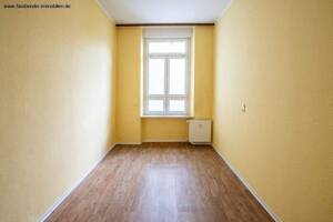 Trier-Stadt, 4 ZKB Altbauwohnung mit Einbauküche u. kleinem Balkon. – 54292 Trier – Vorschaubild 4