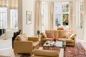Stilvolle, modernisierte Altbauwohnung in einer Villa in unmittelbarer Nähe der Herrenhäuser Gärten!