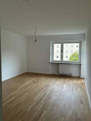 Kernsanierte 3-Zimmer-Wohnung mit Balkon und Einbauküche – 81241 München – Vorschaubild 4