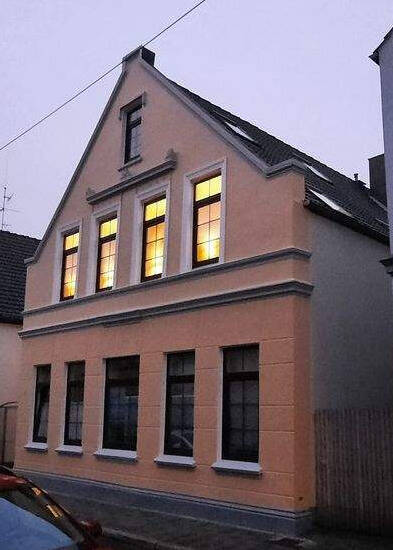 Sehr gepflegtes Zweifamilienhaus mit vermieteter EG-Wohnung und Maisonettewohnung zu verkaufen – Bremerhaven – Vorschaubild 2