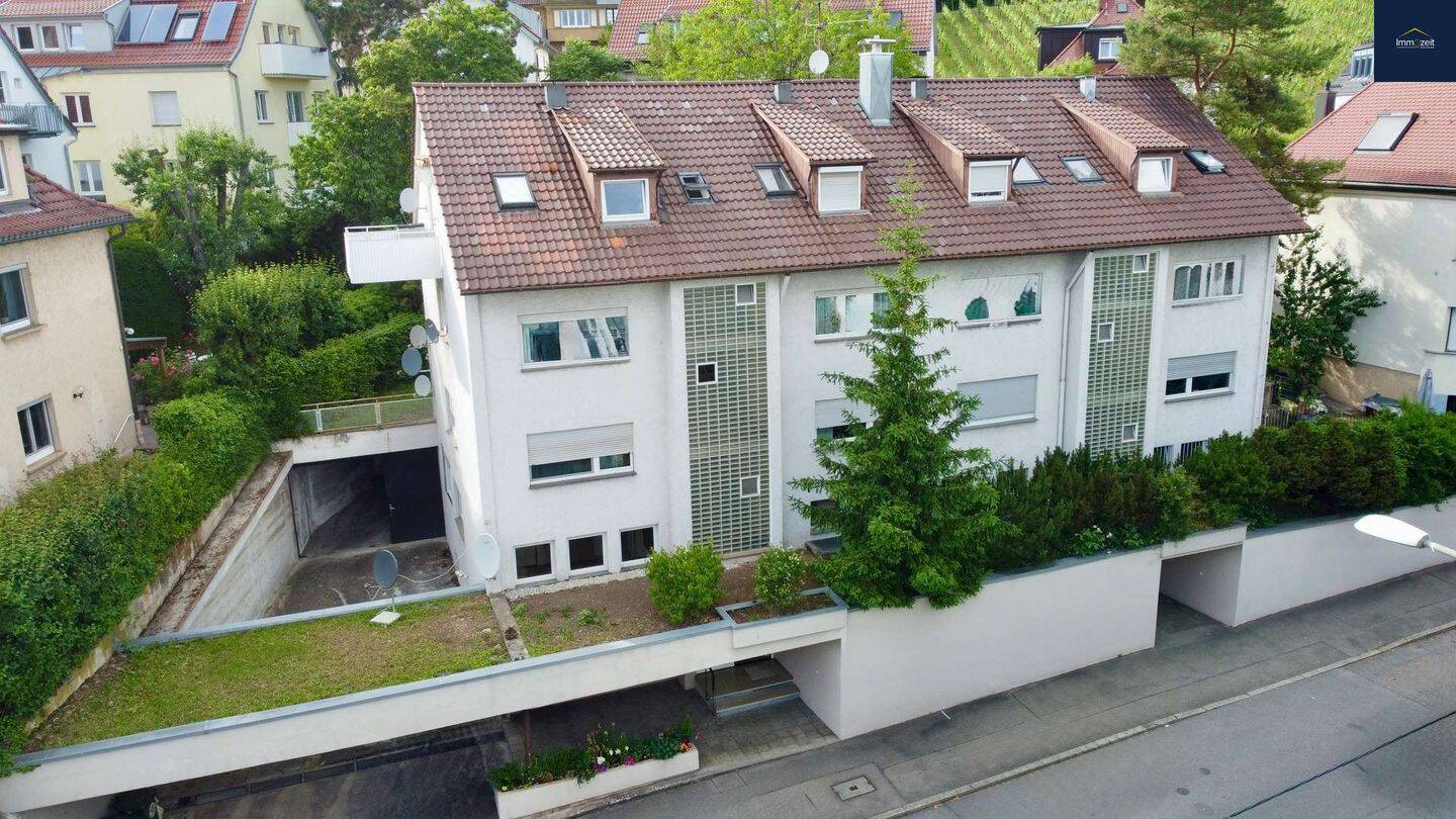 +Kernsanierte & bezugsfreie möblierte 2-Zi-Whg mit TG-Stellplatz in Stuttgart-Nord+