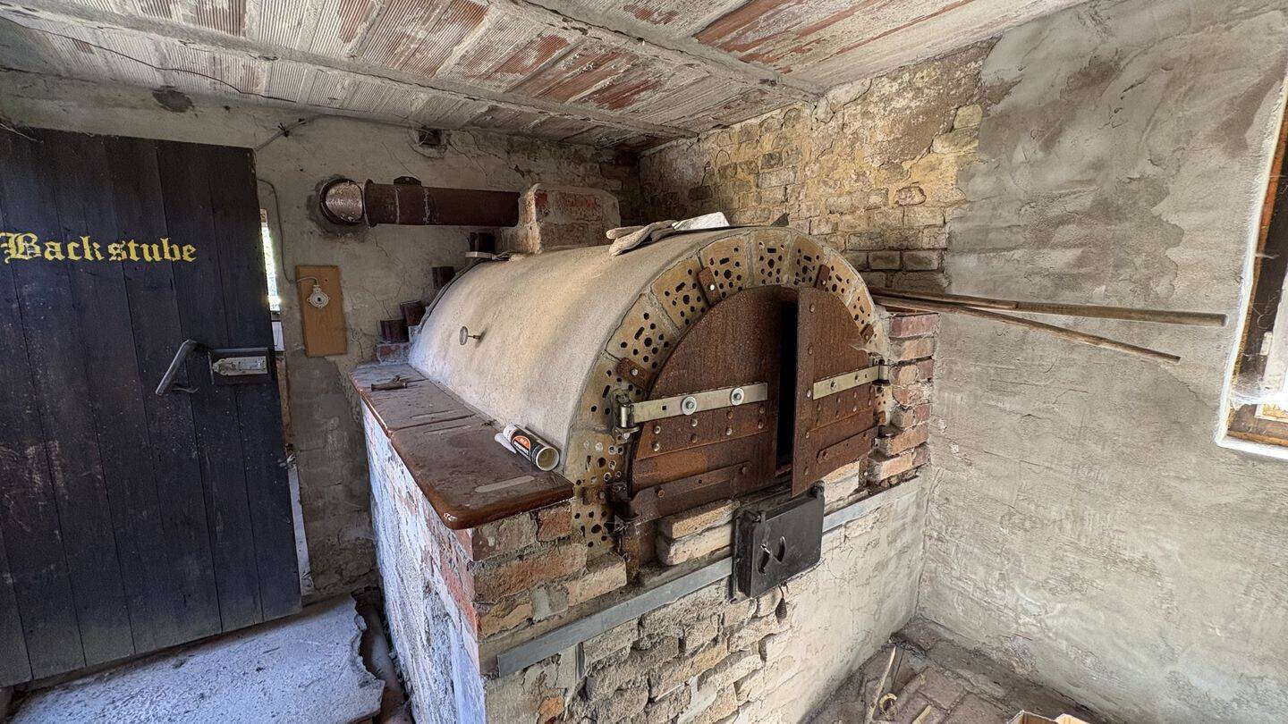 Ehemaliger Bauernhof mit großem Grundstück, Scheune, PV-Anlage und Waldflächen – Oberhain – Vorschaubild 6