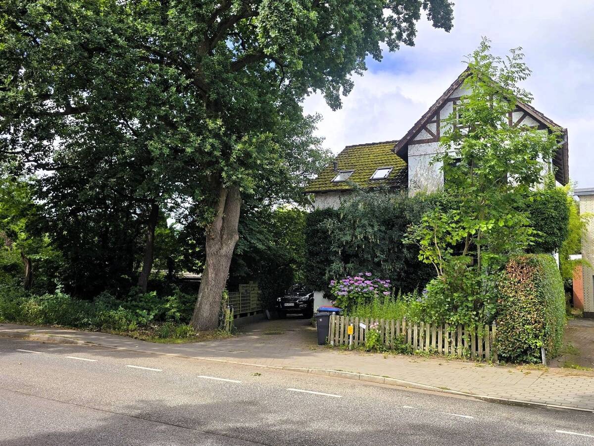 Träumen Sie vom großen, eigenen Garten? Hier ist er - 1364 m² großes Grundstück und 4 - 5 Schlafzimmer! – 22453 Hamburg – Bild 1 von 9