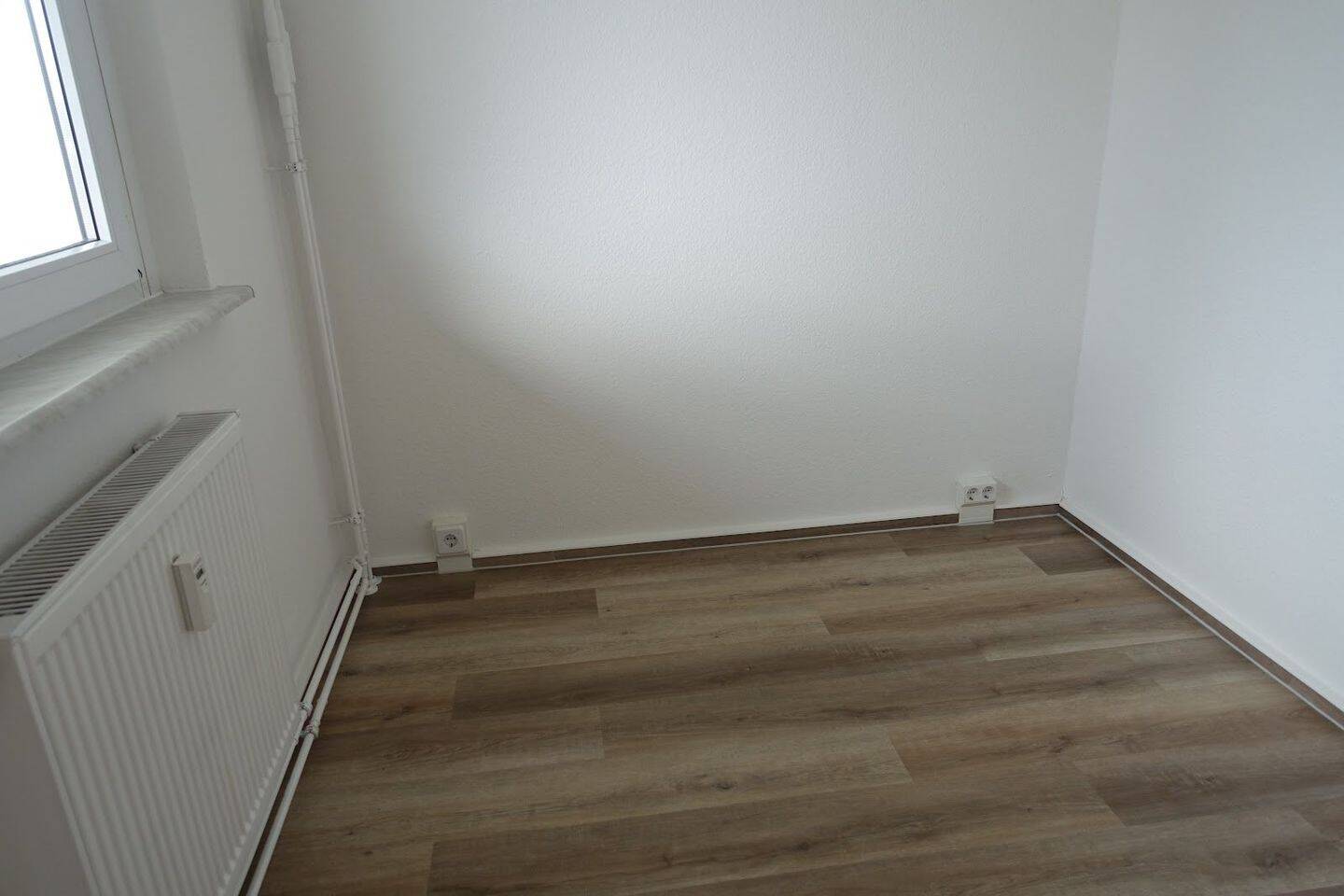 1,5 Zimmer Wohnung mit XXL Balkon - Aufzug - Dusche – Chemnitz – Vorschaubild 4