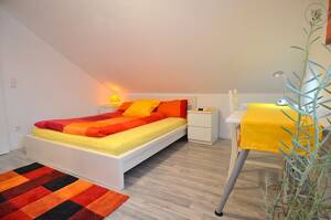 Gepflegtes Zimmer in Neu-Ulm/Offenhausen (3er WG)