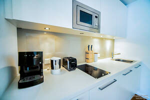 Welc(H)ome® by RIDA FLATS - CGN City: All-in! Internet, Balkon & Top-Lage – 50670 Köln – Vorschaubild 5