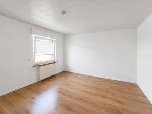 Charmante und sanierte Doppelhaushälfte mit Hinterhaus in guter Lage von Frankfurt-Sossenheim – 65936 Frankfurt am Main – Vorschaubild 5