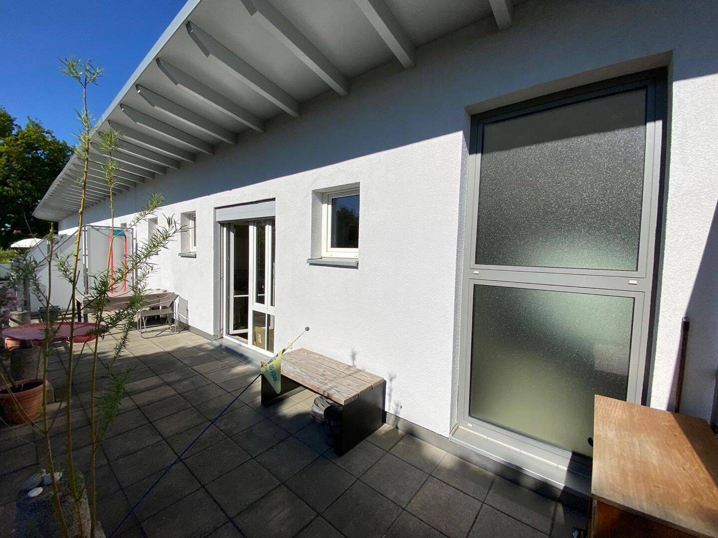 Exklusive Dachgeschosswohnung mit Sonnenterrasse – München – Vorschaubild 2
