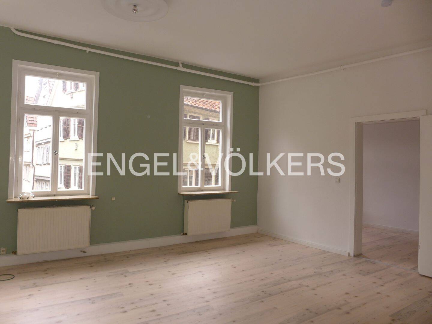 Wohnen im Kulturdenkmal . individuelle 3-Zimmer-Wohnung mit separater Küche im Stadtzentrum