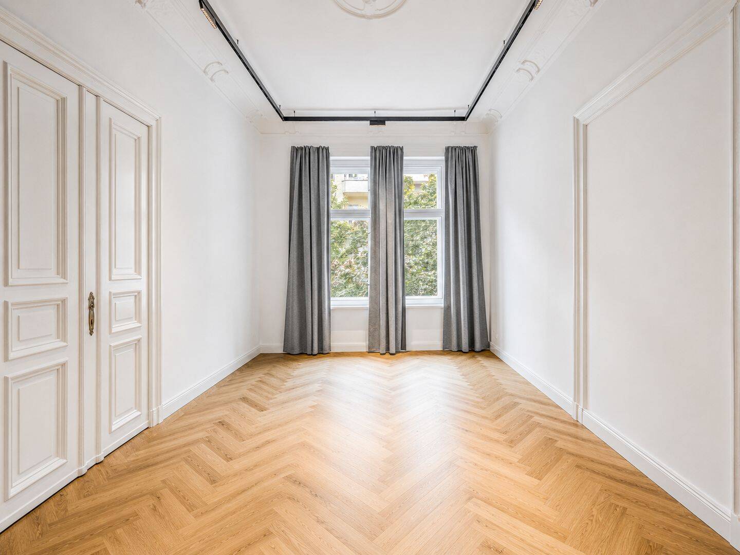 Bezugsfertige, hochwertig sanierte 5-Zimmer-Wohnung mit Loggia für hohe Ansprüche – Berlin – Vorschaubild 4