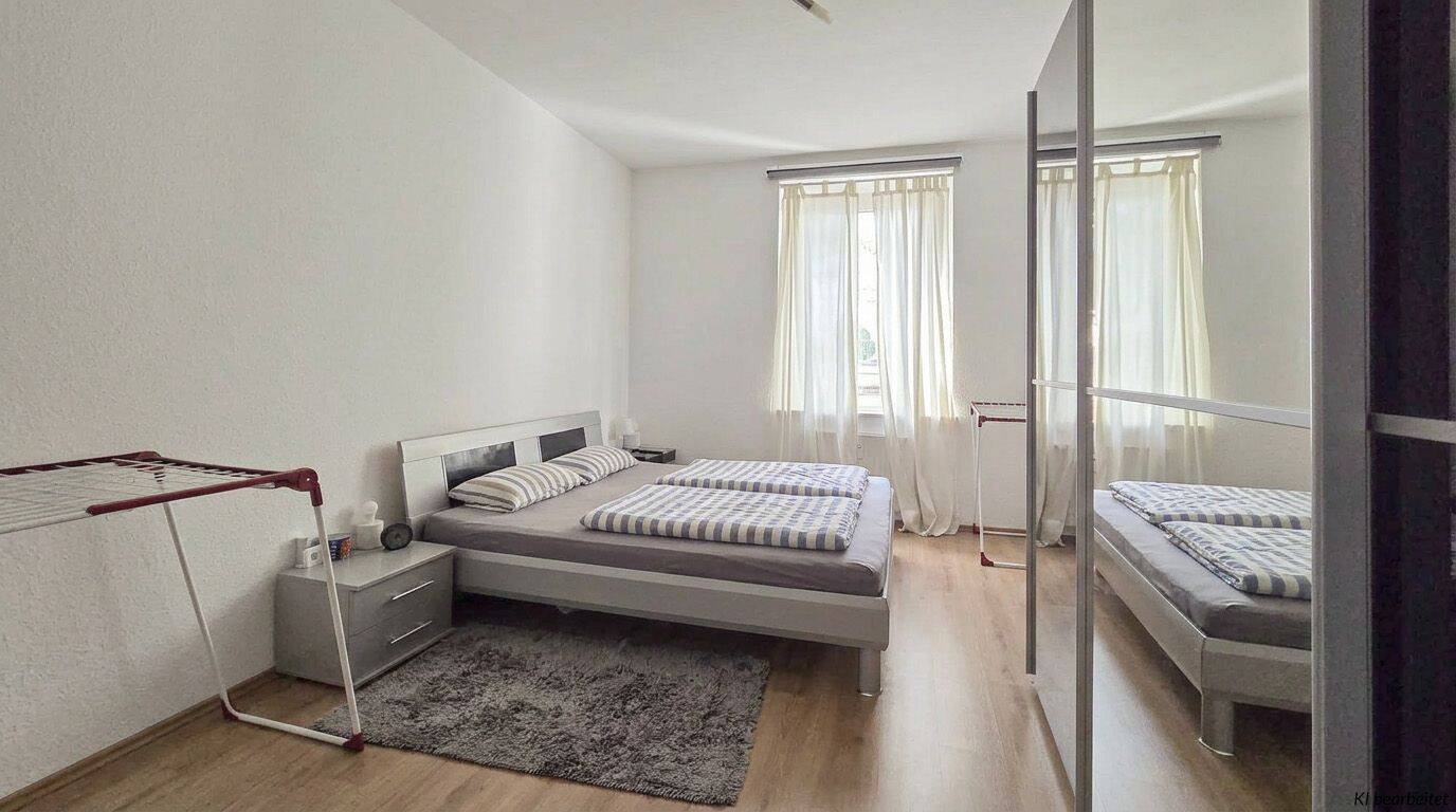 Urgemütliche Drei-Zimmer-Wohnung – Düsseldorf – Vorschaubild 3