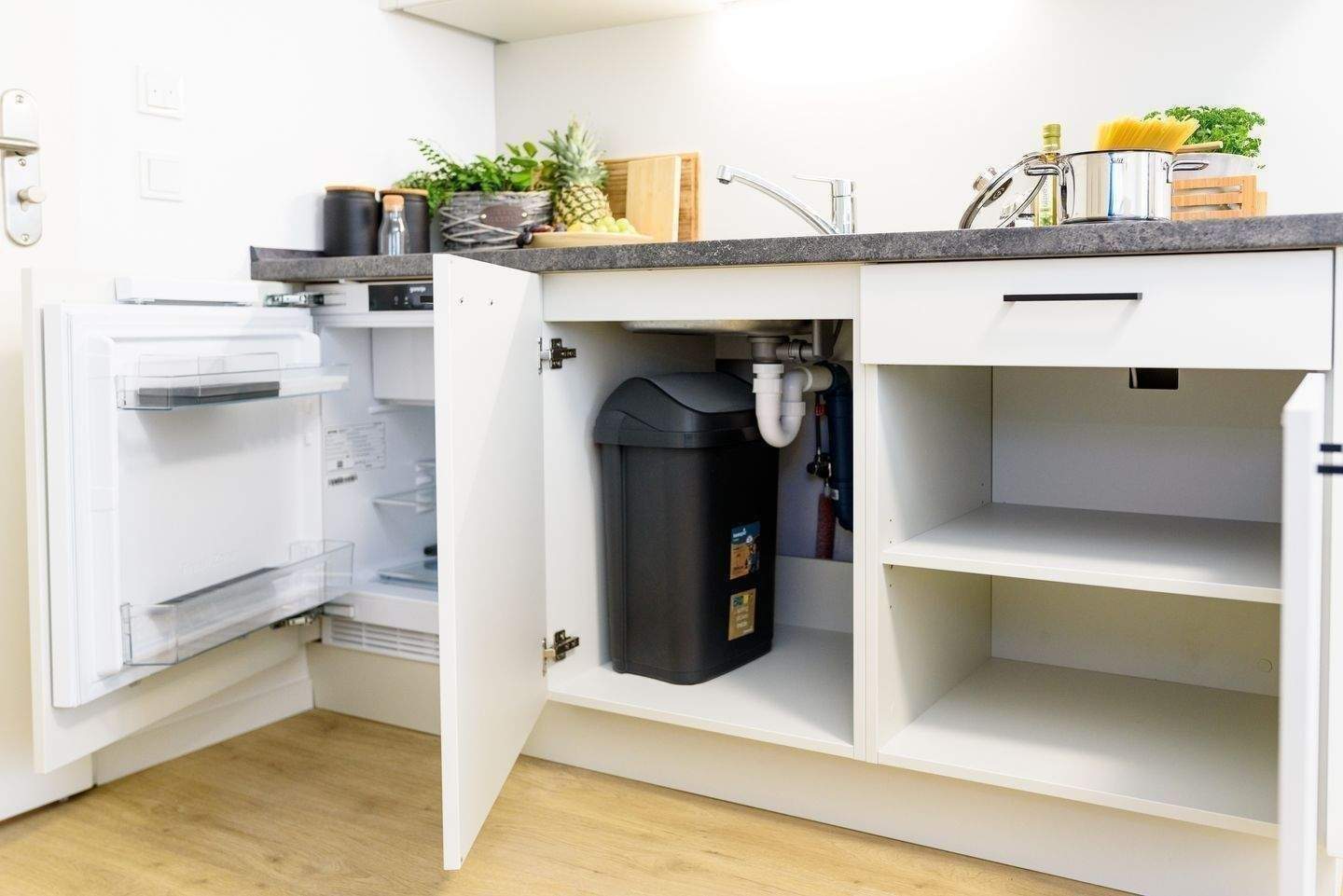 Modernes, möbliertes Apartment mit ALL-IN-Miete in Potsdam-Babelsberg – Potsdam – Vorschaubild 4