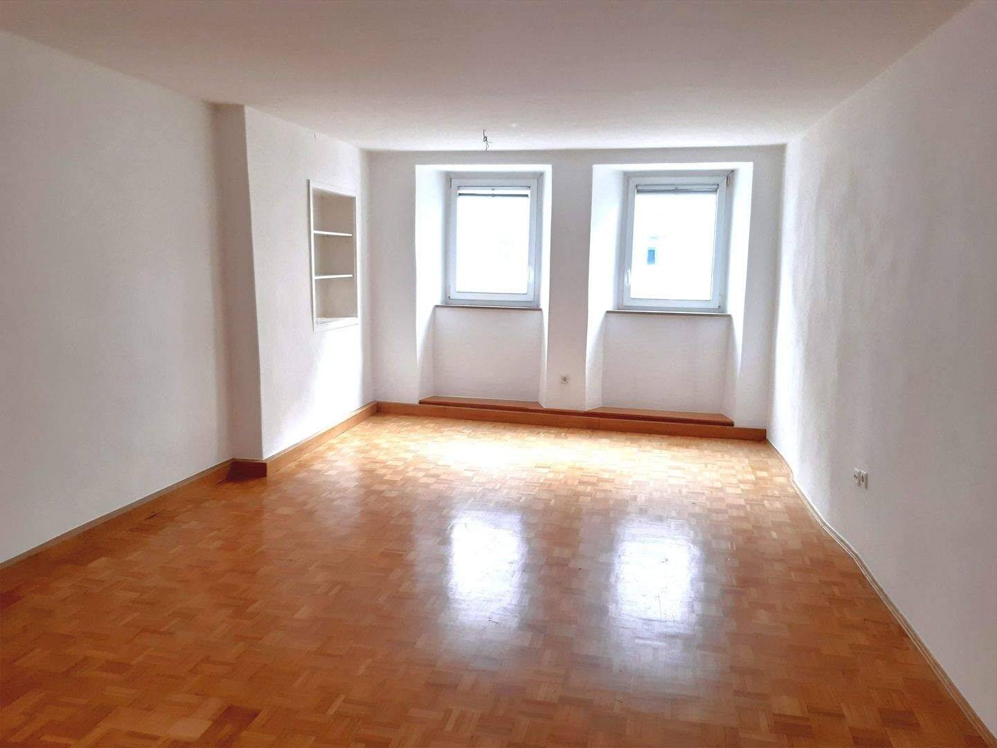 Große renovierte 2ZKB-Wohnung mit neuer EBK in der Altstadt – Ingolstadt – Vorschaubild 2