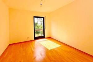 Hochwertige 3-Zimmer-Wohnung mit zwei Balkonen in begehrter Lage von Frankfurt-Sachsenhausen – 60599 Frankfurt am Main – Vorschaubild 8
