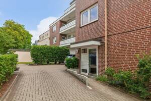 Sonnige 2-Zimmer-Wohnung mit Südbalkon & Tiefgarage in Lokstedt – 22529 Hamburg – Vorschaubild 2