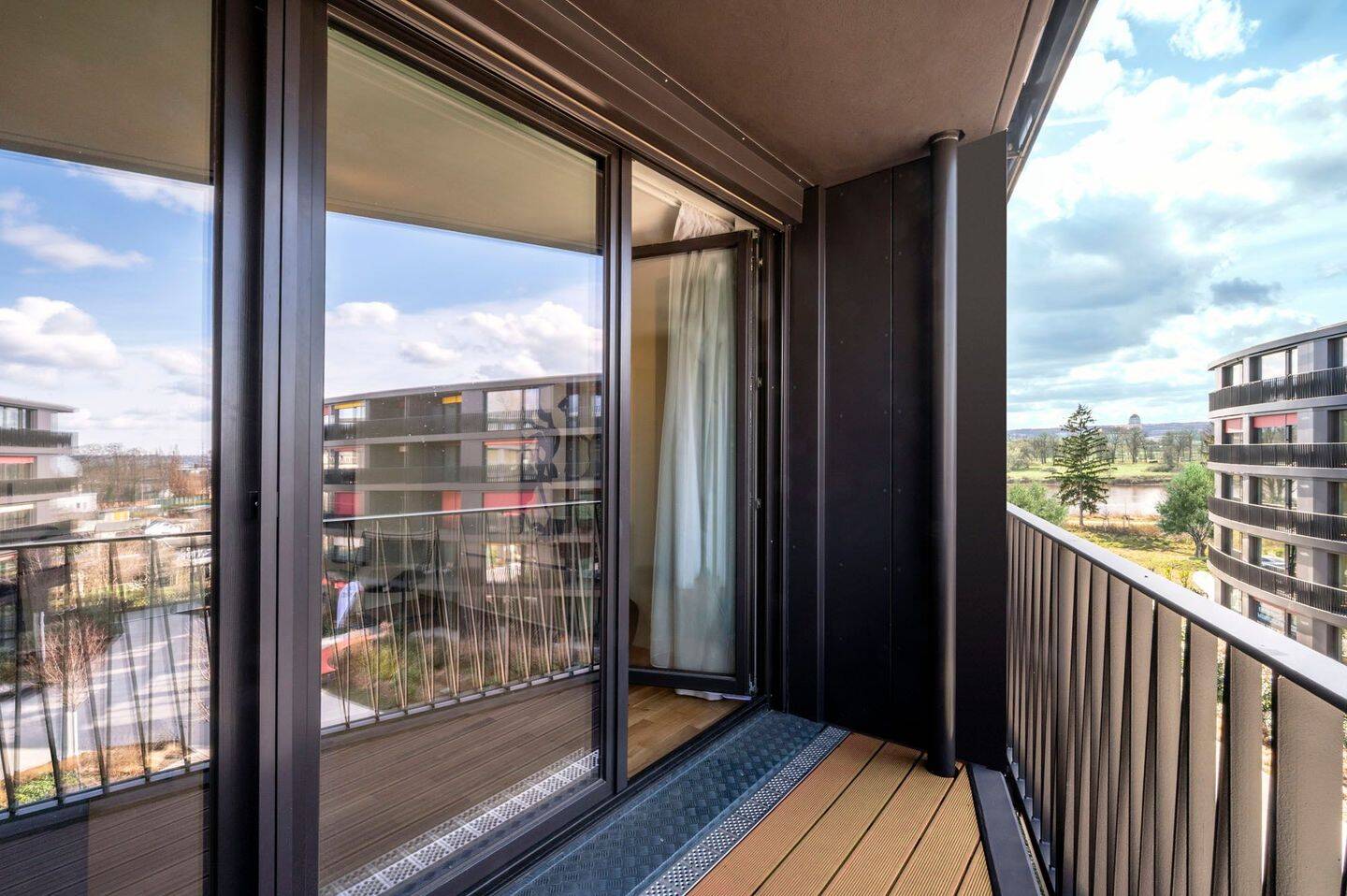 Möblierte 1-Zimmer Wohnung mit Loggia – Marina Garden Dresden – Dresden – Vorschaubild 8