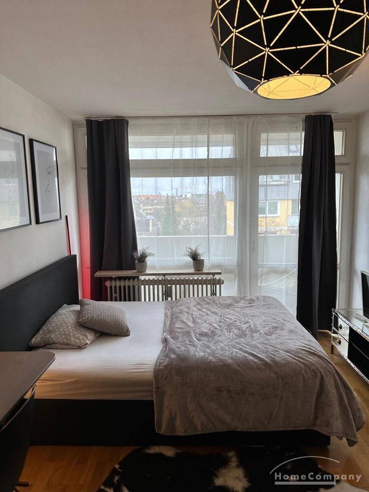 Möbliertes Appartment mit Balkon in Milbertshofen – München – Vorschaubild 2