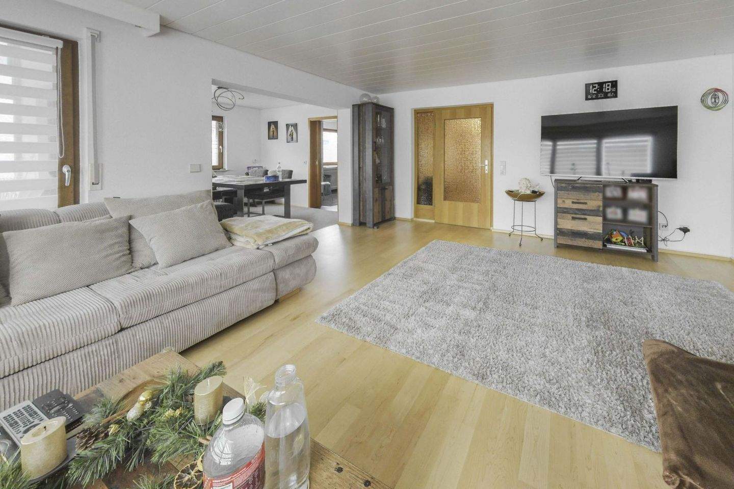 Willkommen zuhause: Gepflegtes Einfamilienhaus samt Garten, Garage und Hobbyraum – Grafenberg – Bild 1 von 9