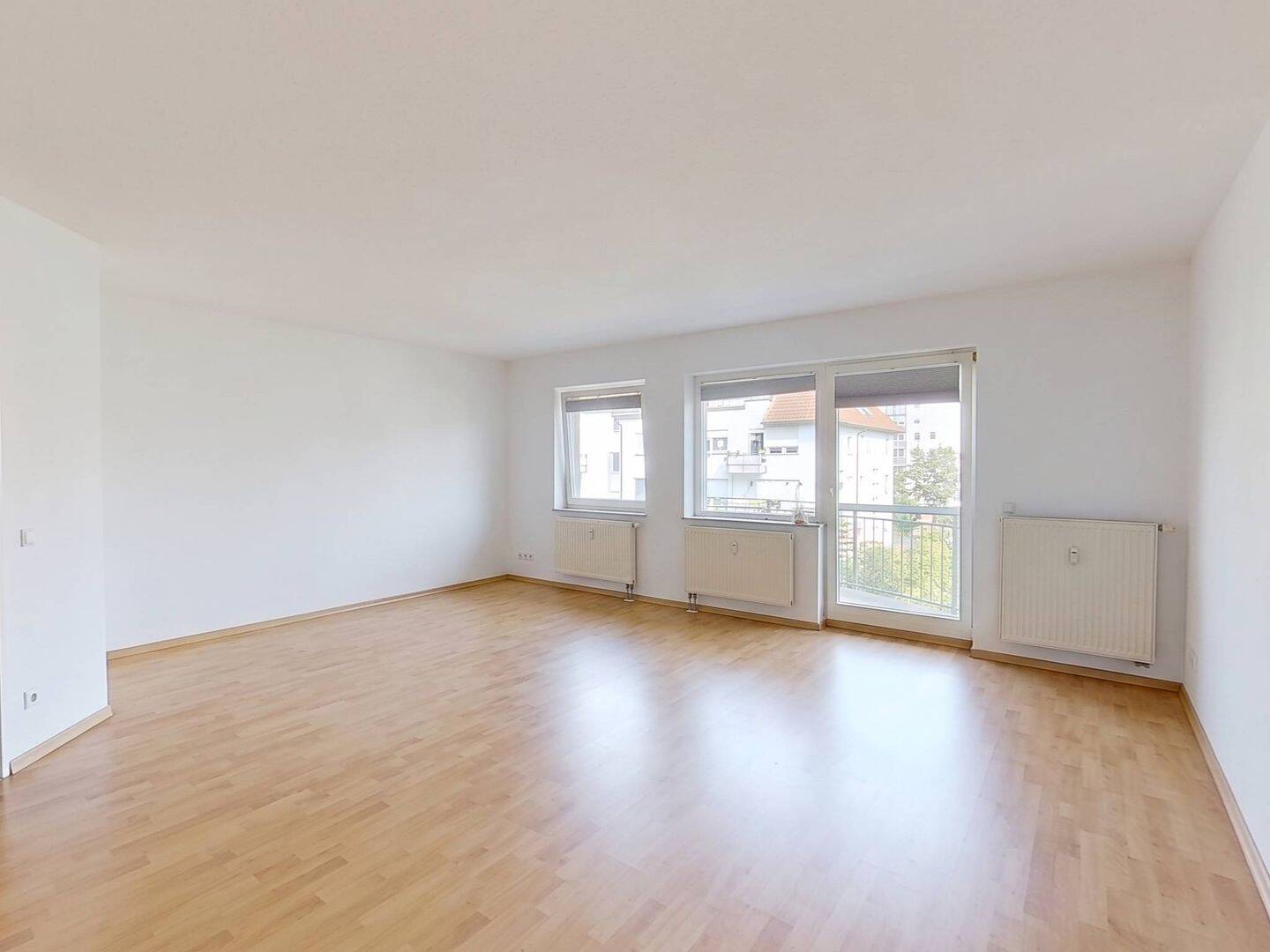 ** Umgeben vom Paunsdorfer Wäldchen: Schicke 2-Zimmer-Wohnung mit GARAGENSTELLPLATZ im Osten von Leipzig **