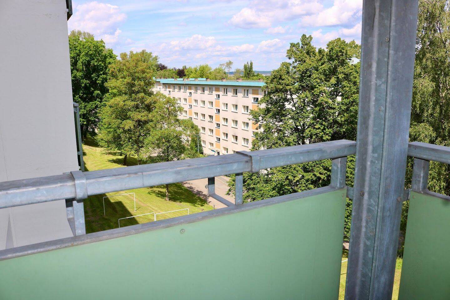 Ihr Wohlfühl-Zuhause: Sanierte Wohnung mit Balkon im grünen Helbersdorf – Chemnitz – Vorschaubild 2