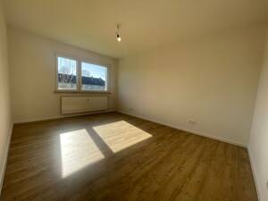 *moderne Balkonwohnung mit Tageslichtbad und 3 Zimmern* – 45355 Essen – Vorschaubild 6