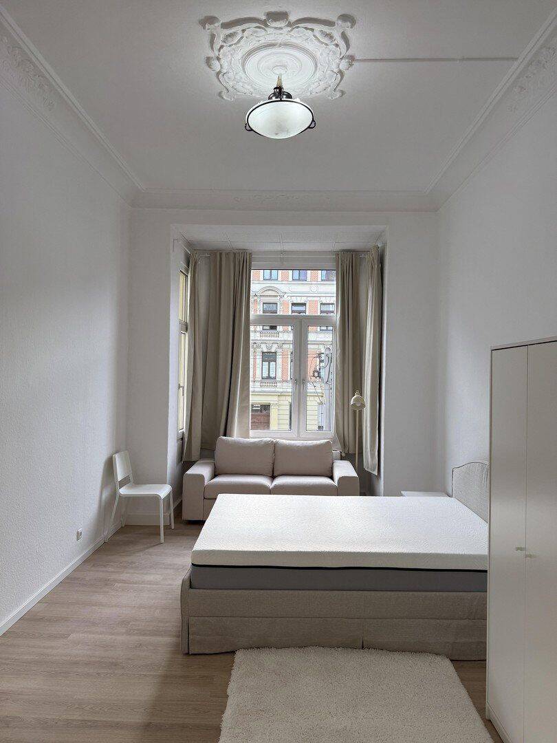 Sarnierte Altbau Wohnung (möbliert) WG 4-5 Personen – Magdeburg – Bild 1 von 9