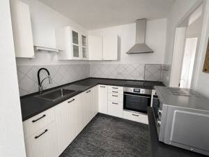 Traumhafte 3-Zimmer-Maisonette mit Balkon und Aufzug in zentraler Lage – 6108 Halle (Saale) – Vorschaubild 2