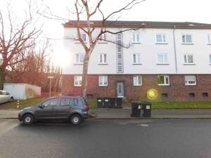 Achtung! Tolle 2-Zimmer-Wohnung mit Balkon inkl. Boden und Tapeten! – 44803 Bochum – Vorschaubild 1