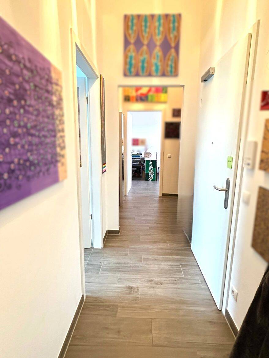 **FREI AB 01.11.2026 - LOFTARTIGE WOHNPERLE MIT GROSSER DACHTERRASSE UND DUSCHBAD EN SUITE** – Poing – Vorschaubild 9