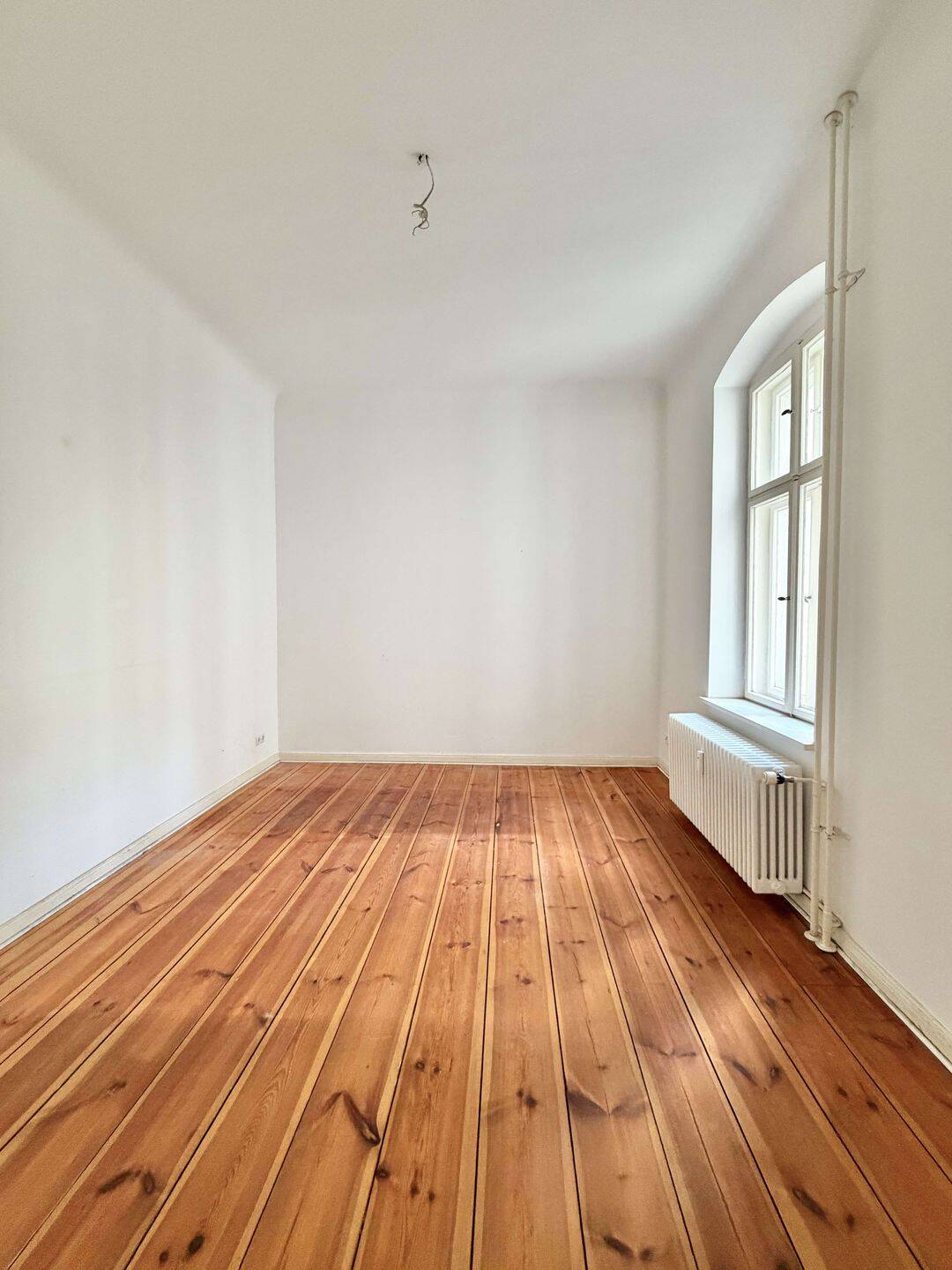 Charmante Altbauwohnung mit historischer Eleganz im Güntzel Kiez - bezugsfrei – Berlin – Vorschaubild 2