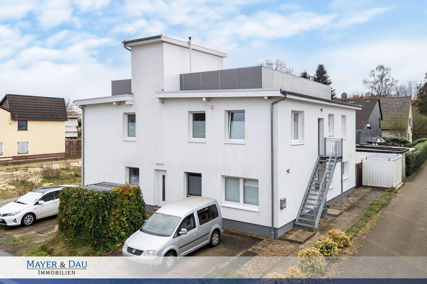 Oldenburg: Attraktives Mehrfamilienhaus mit drei Wohneinheiten in guter Wohnlage! Obj.9190 – Oldenburg – Bild 1 von 9