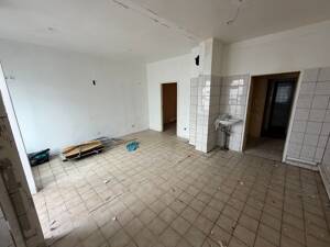 Historisches Mehrfamilienhaus mit großem Entwicklungspotenzial in zentraler Fürther Lage – 90762 Fürth – Vorschaubild 9