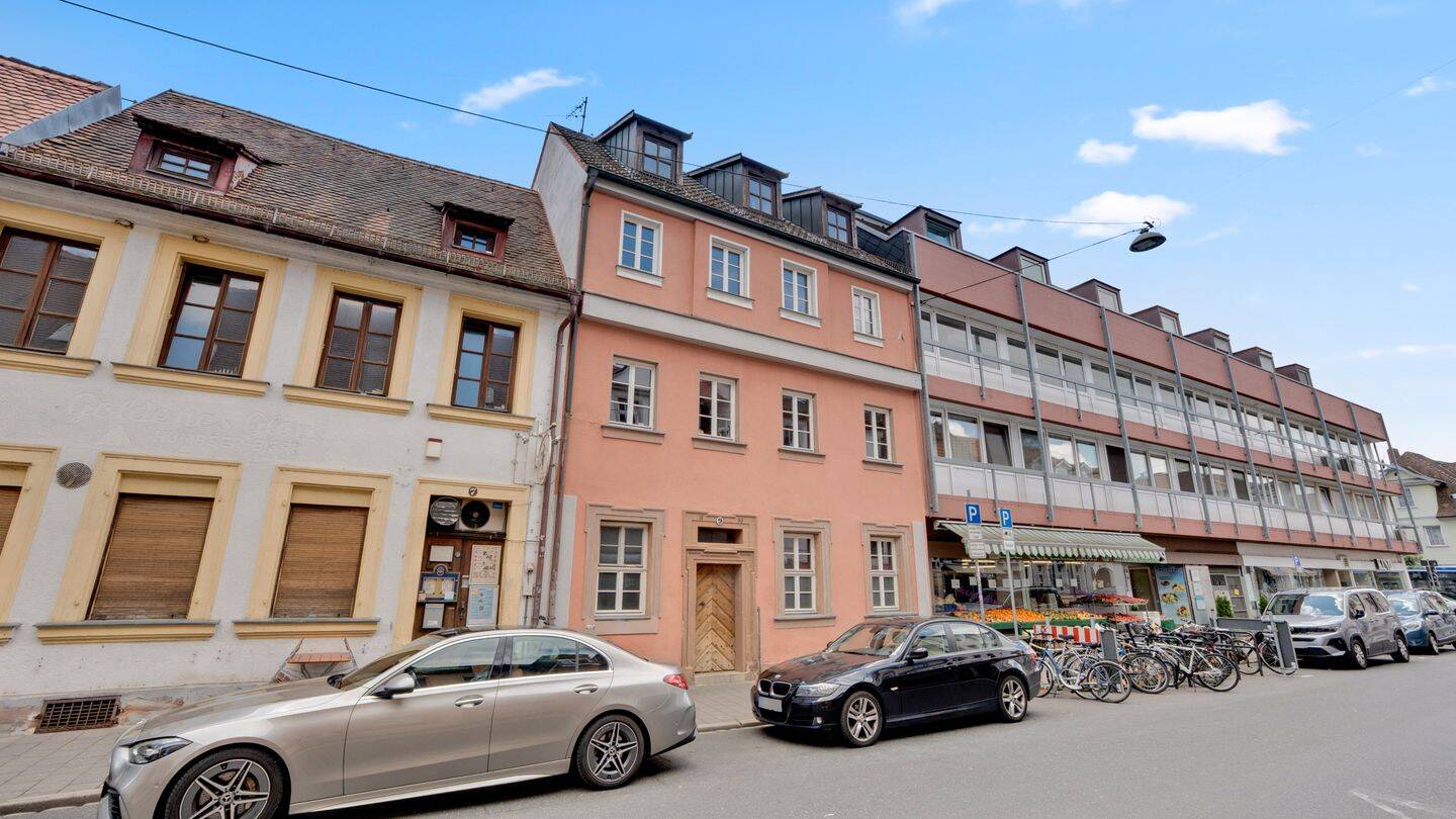 Erlangen Zentrum! Modernisiertes Mehrfamilienhaus mit Denkmalschutz – Erlangen – Vorschaubild 2