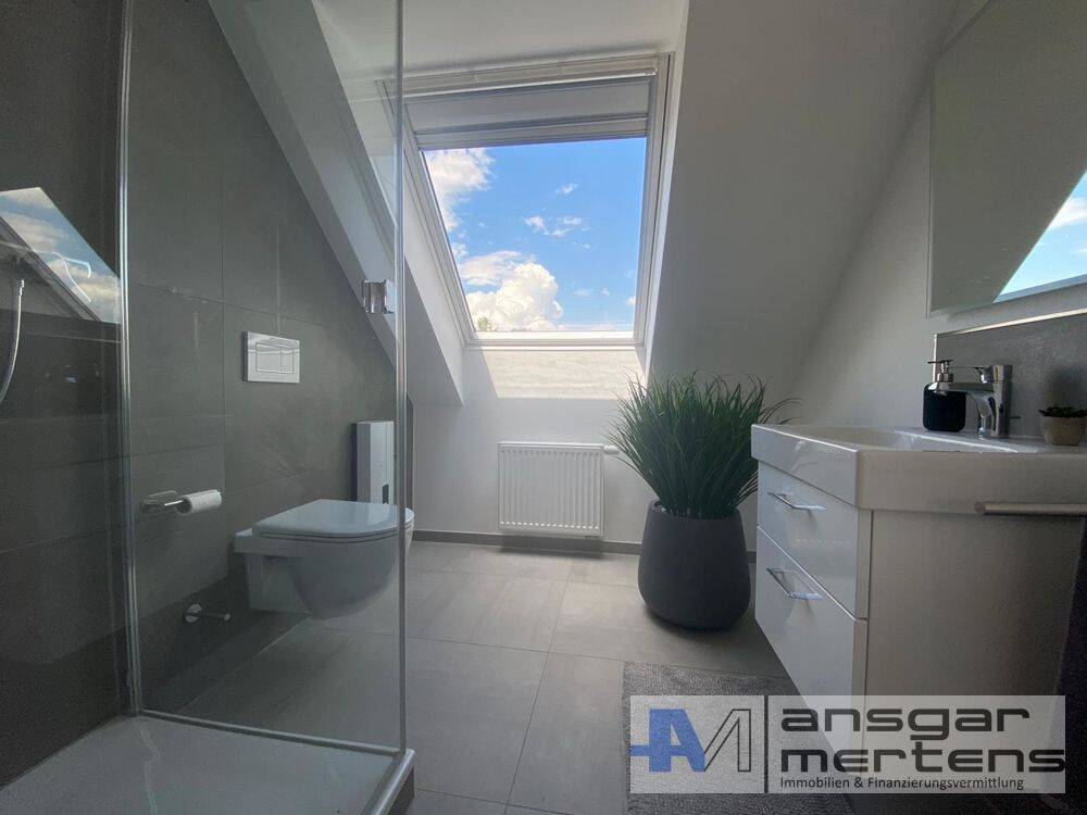 (D)EIN Wohngefühl am Bunten Garten! Penthouse inklusive Loftgalerie, Loggia, Küche & Garten – Mönchengladbach – Vorschaubild 7
