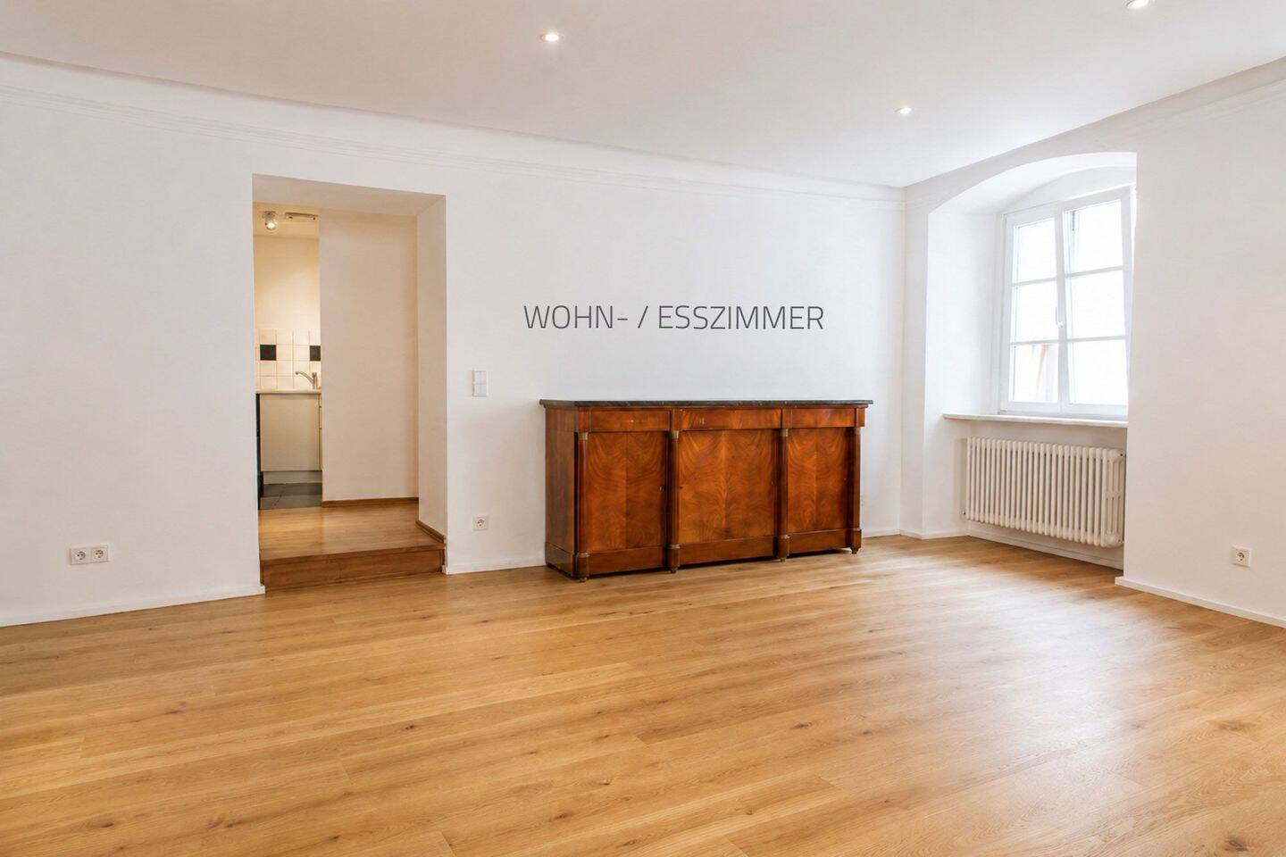 Ruhige 3-Zimmer-Altbauwohnung mit Einbauküche – Regensburg Altstadt, 85 qm, Nähe Dom, ab 15.06.2026 – Regensburg – Vorschaubild 2