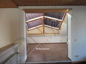 AUSSERGEWÖHNLICH und GROSSZÜGIG - 4 Zimmer, Einbauküche, 3 Balkone, tolles Bad; optimal für Eltern mit 2 Kindern – 64839 Münster – Vorschaubild 2